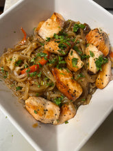 Load image into Gallery viewer, Pad thai noodles with chicken, salmon or tofu

