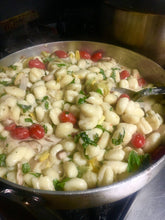 Load image into Gallery viewer, Garden gnocchi with chicken or shrimp
