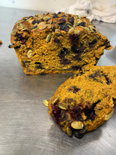 Load image into Gallery viewer, Pumpkin Blueberry bread (1 loaf)
