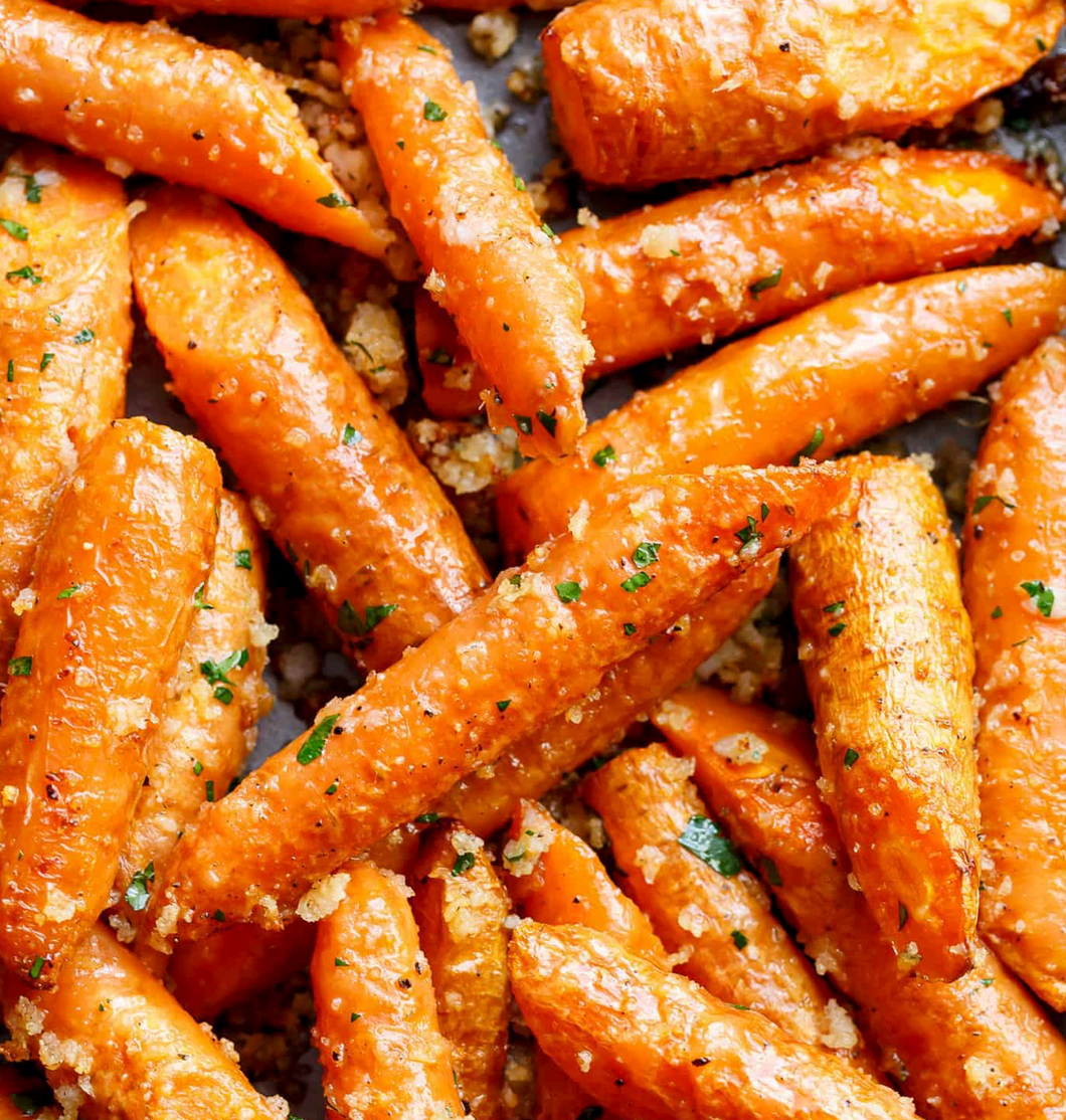 Garlic parm roasted carrots